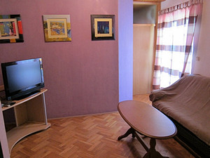 The third floor apartment (Apartment 3) is for up to seven persons.